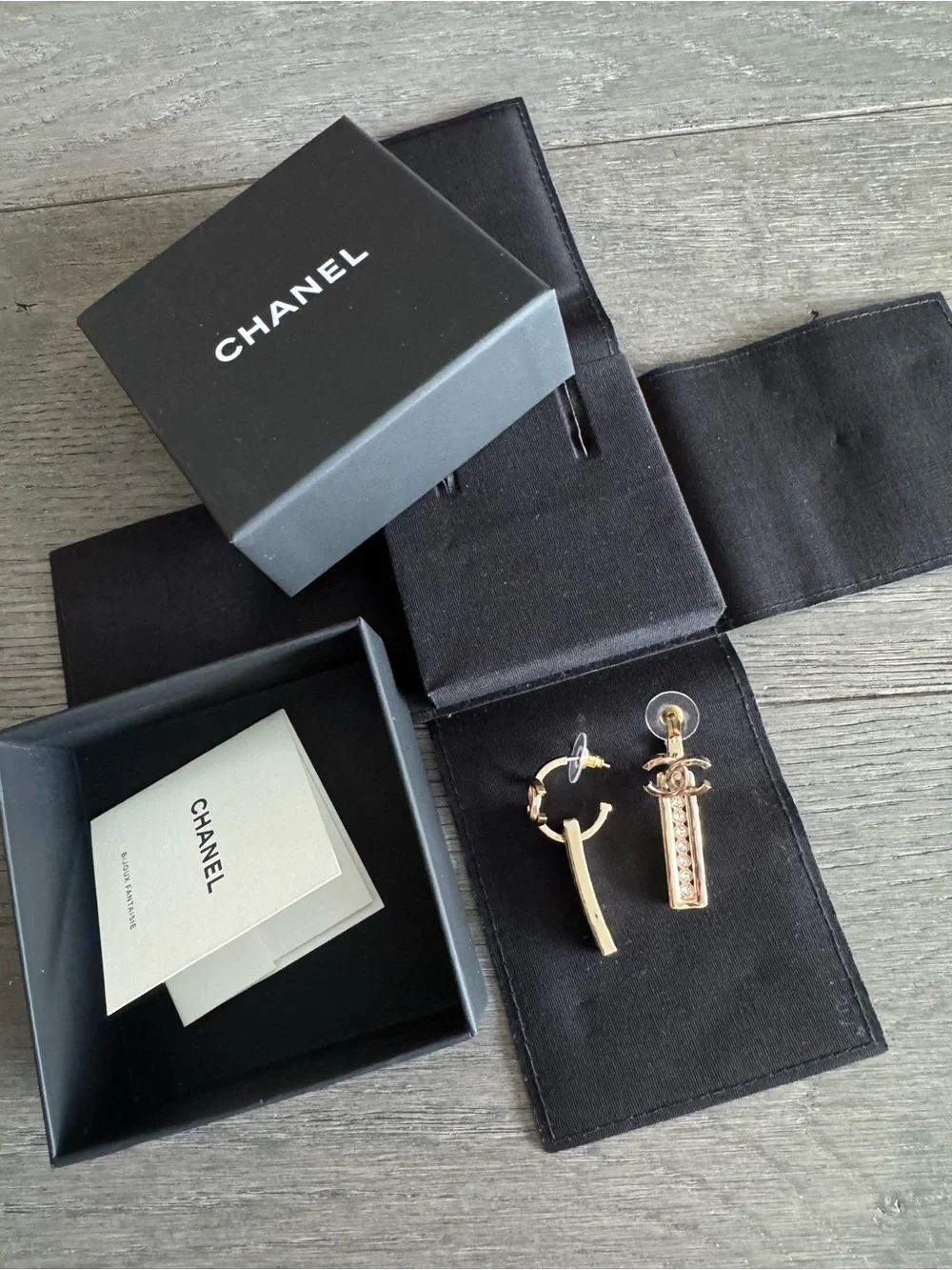 Chanel Metal & Strass Pendant Earrings in gold